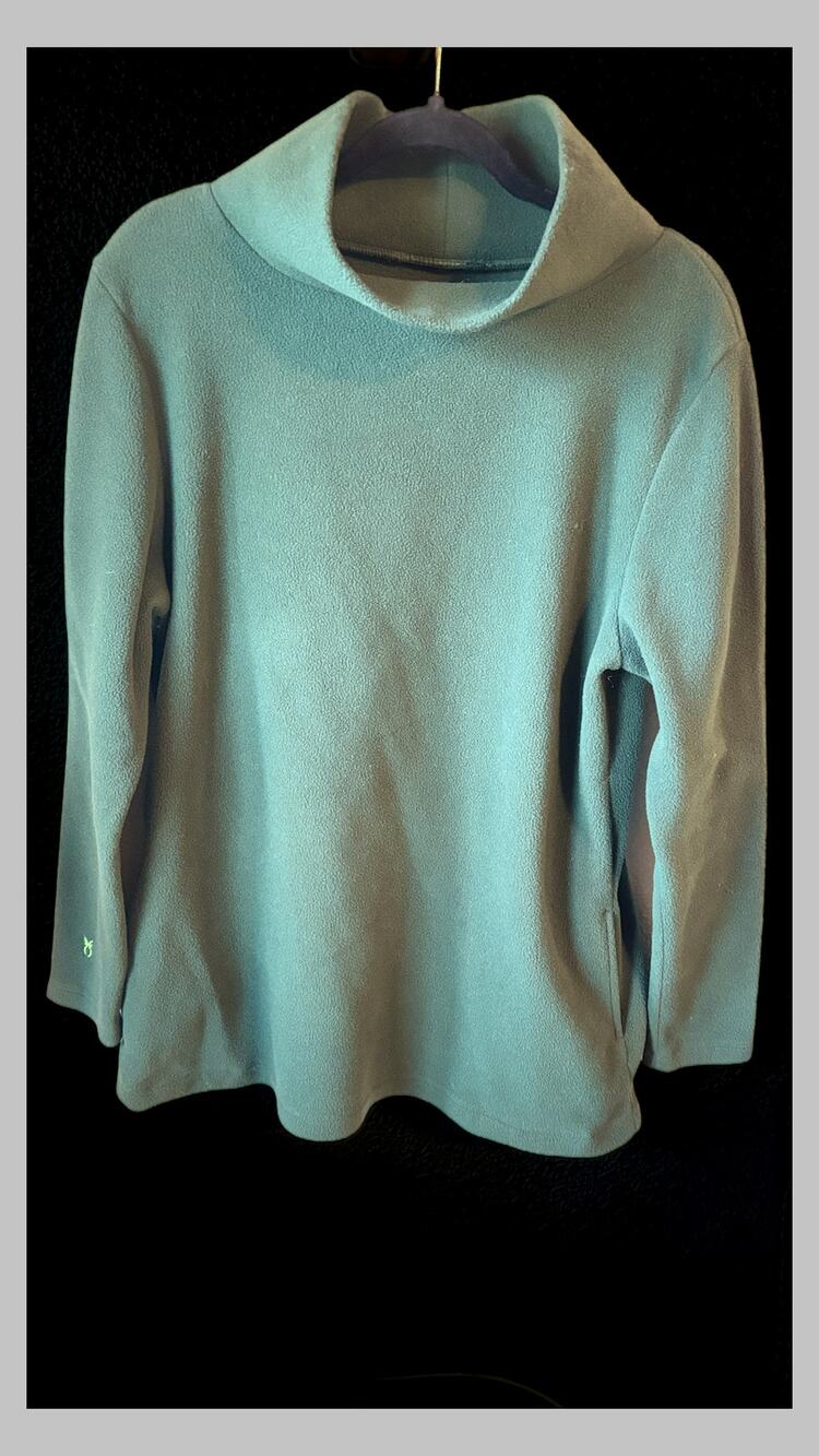 Dudley Stephens Women’s XL Green Fleece Turtleneck Pullover Pineapple Logo